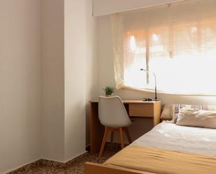 Bedroom of Flat to rent in Alicante / Alacant