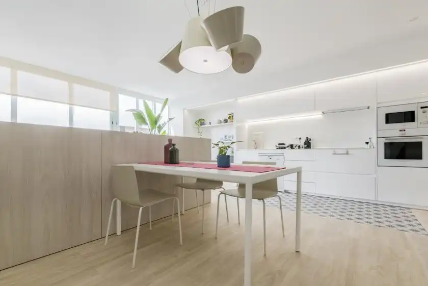 Cocina de Oficina de alquiler en Barcelona con Aire acondicionado, Calefacción y Amueblado