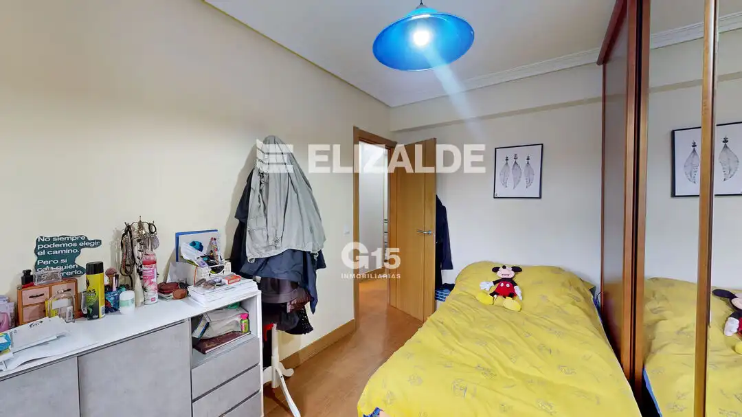 Habitación de Piso en venta en Donostia - San Sebastián  con Calefacción, Trastero y Balcón