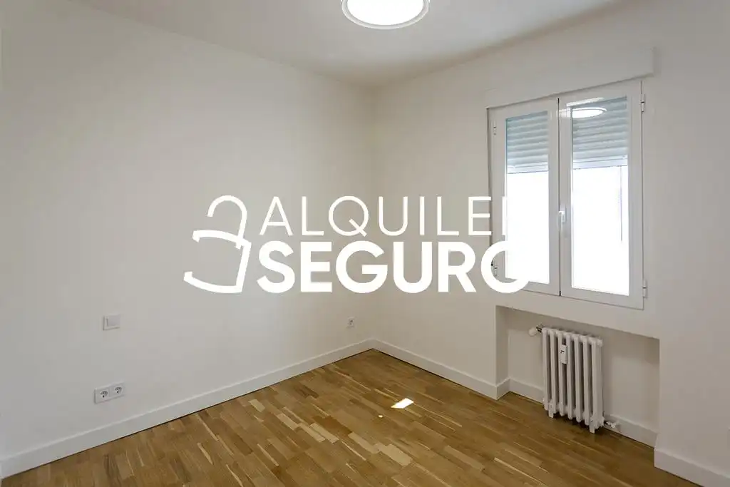 Piso de alquiler en de Nuñez Morgado, Castilla