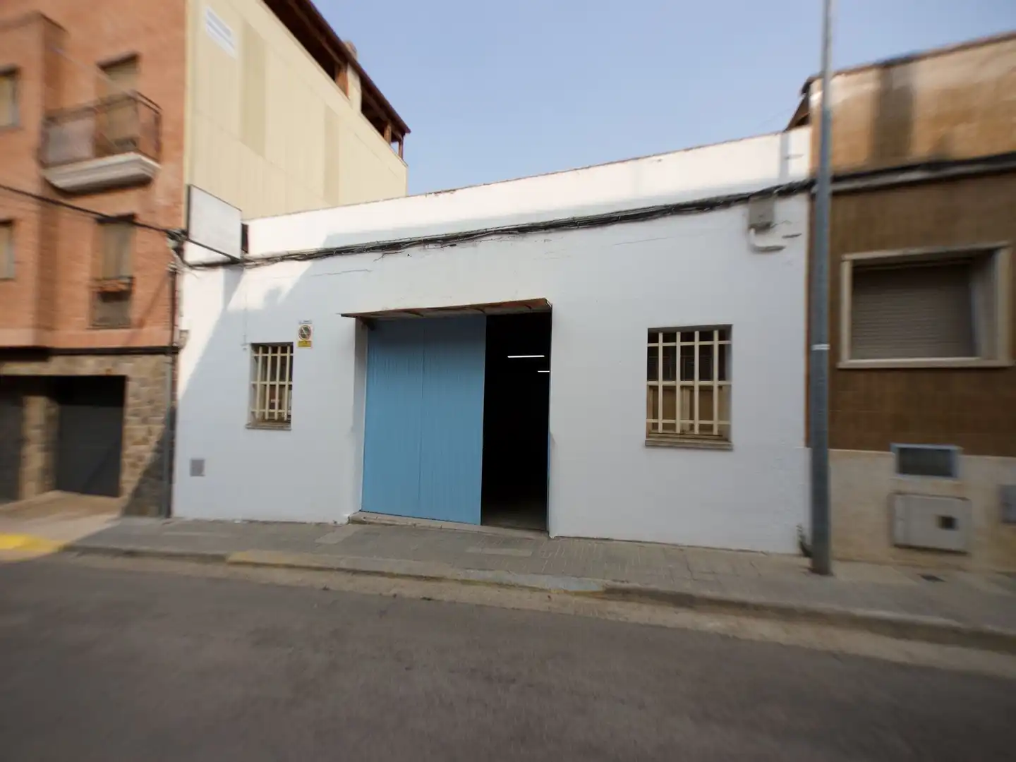 Vista exterior de Local en venda en Sant Quirze del Vallès