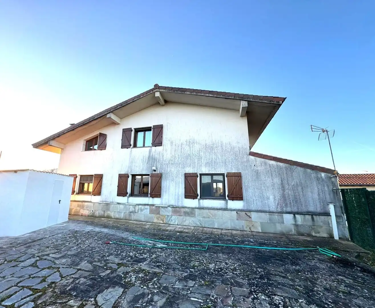 Vista exterior de Casa o chalet en venta en Olóriz / Oloritz con Aire acondicionado, Calefacción y Jardín privado