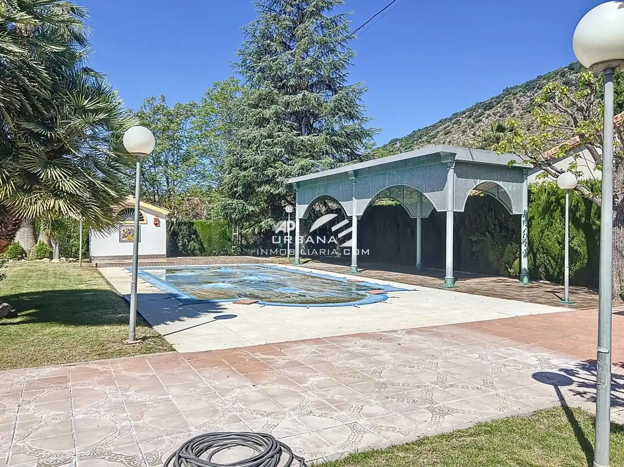 Piscina de Casa o chalet en venta en Lucena con Jardín privado, Trastero y Piscina