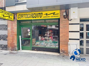 Local comercial en venta en Calle del Doctor Aquilino Hurlé 25