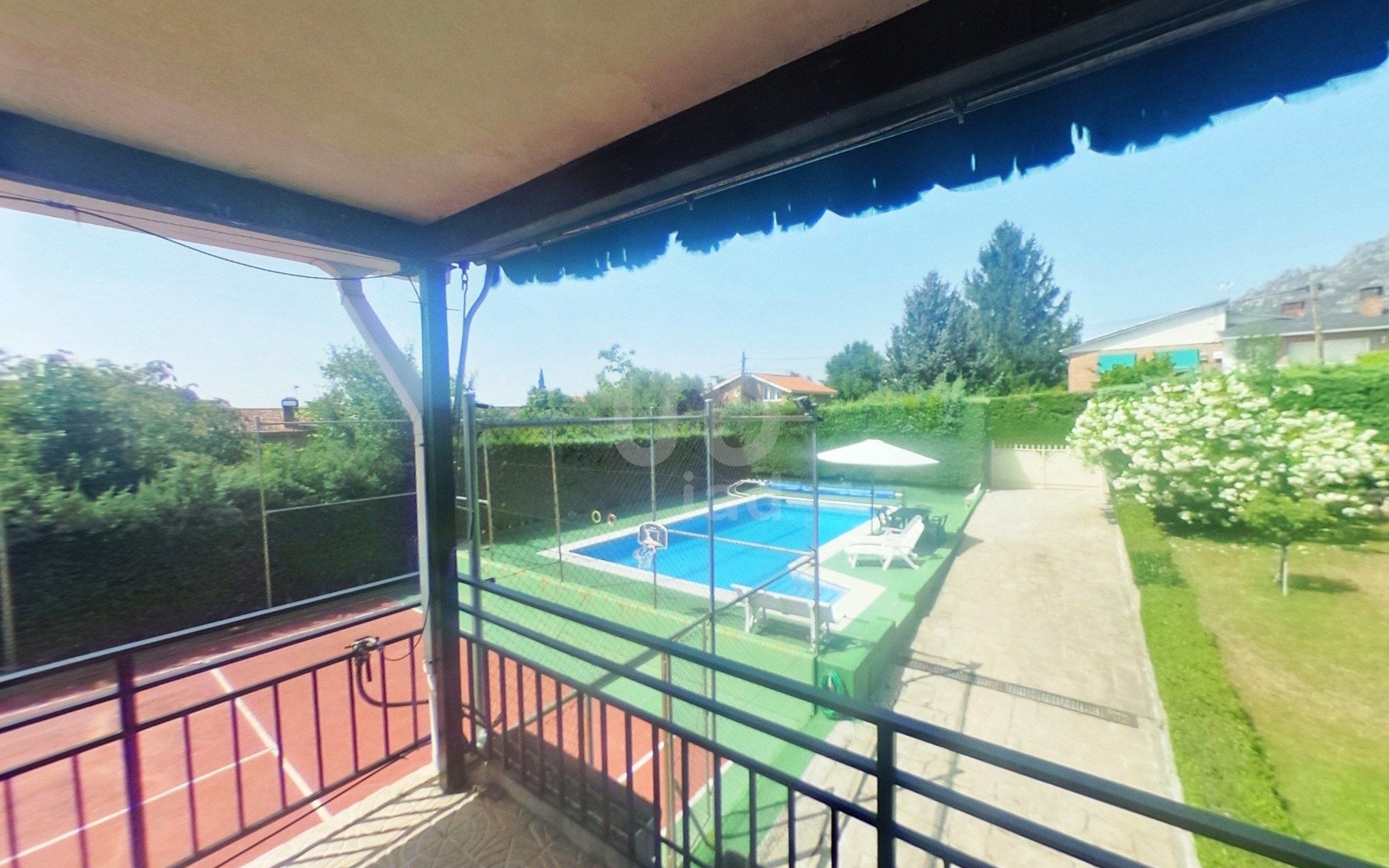 Piscina de Casa o xalet en venda en La Cabrera amb Terrassa i Piscina