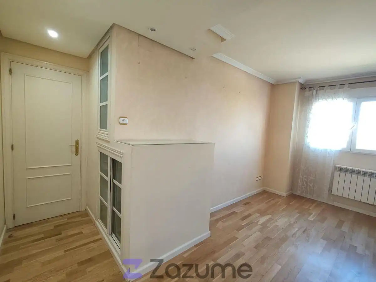 Schlafzimmer von Wohnung zur Miete in Usera
