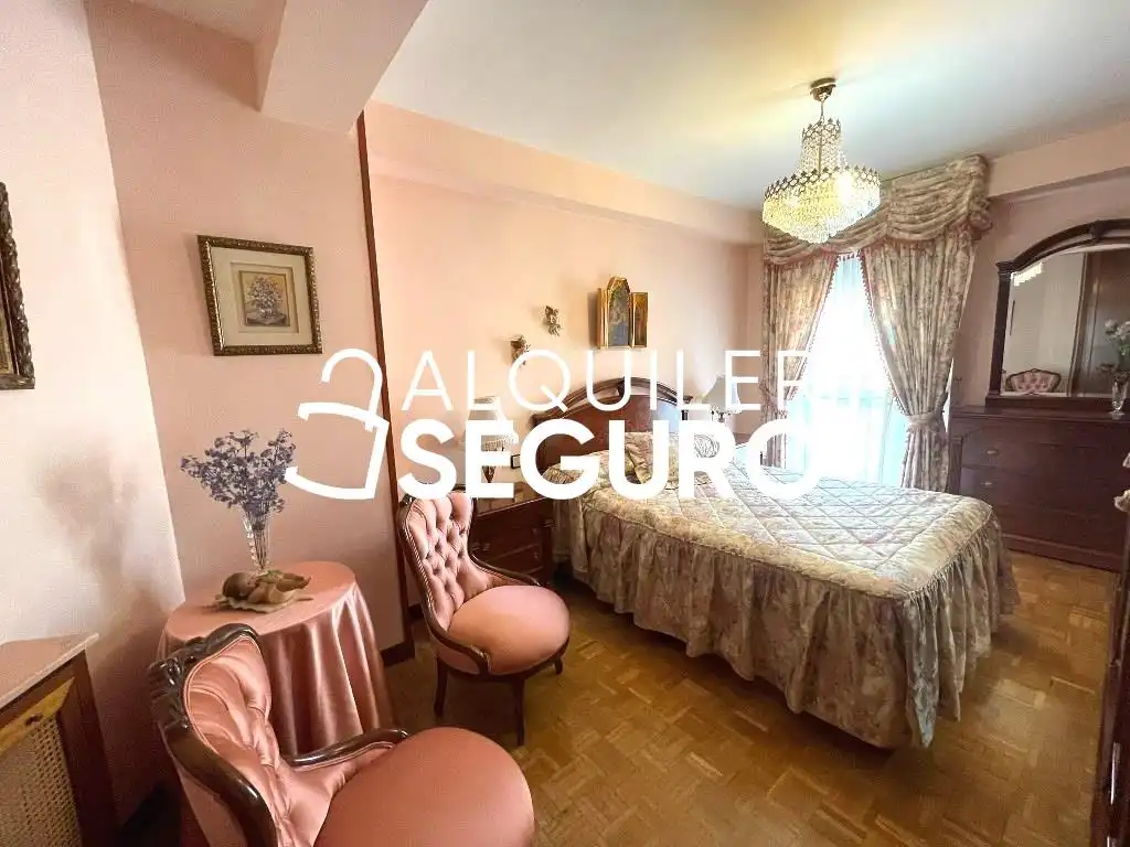 Schlafzimmer von Wohnung zur Miete in Madrid mit Heizung, Terrasse und Möbliert