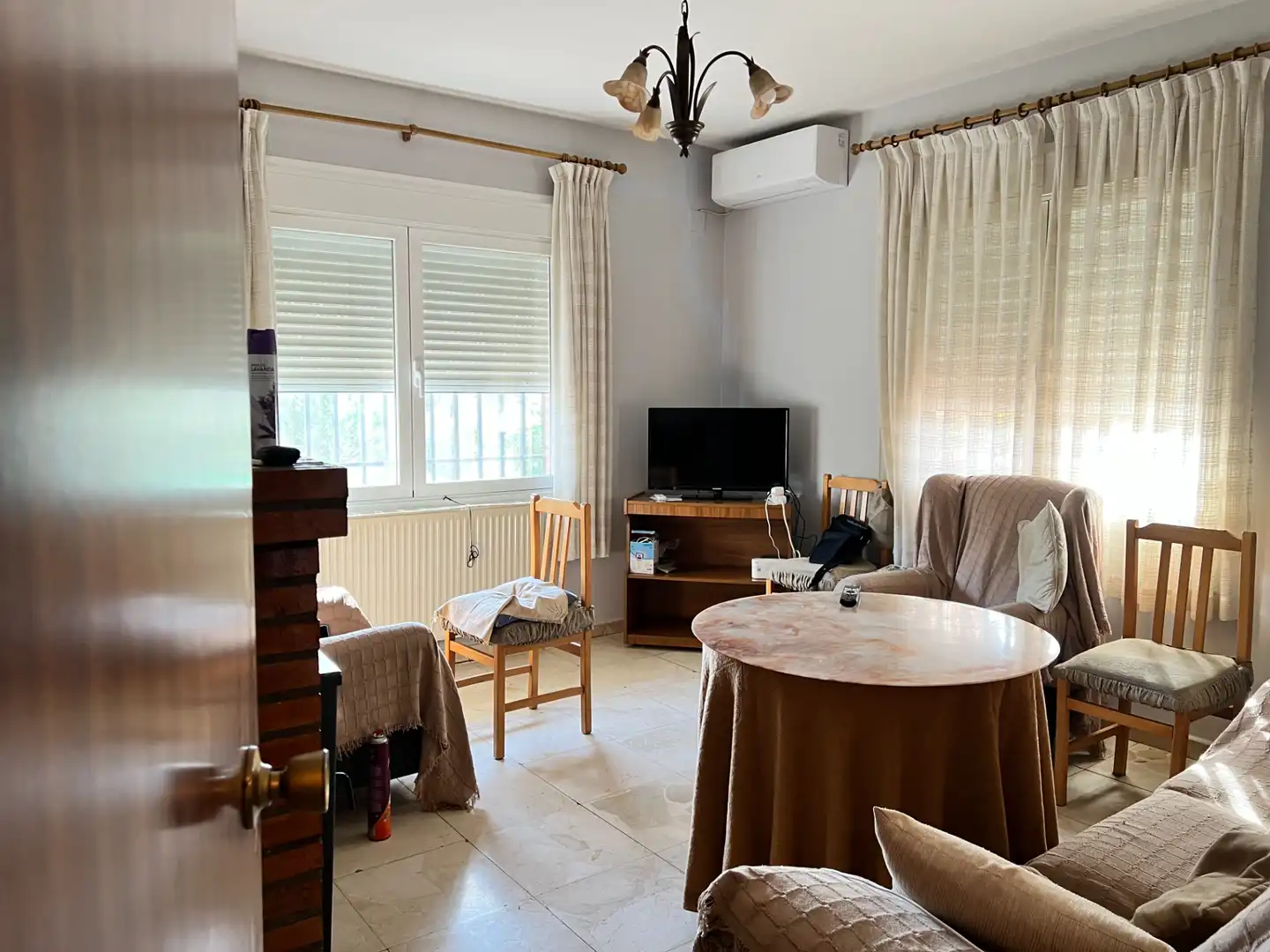 Wohnzimmer von Haus oder Chalet zum Verkauf in Puerto Lápice mit Klimaanlage, Heizung und Privatgarten