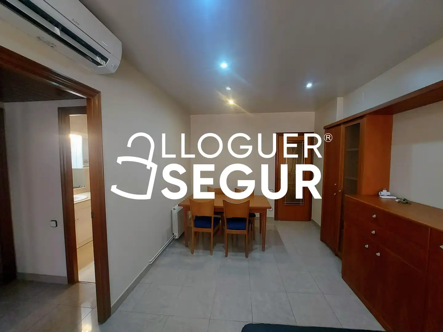 Dining room of Flat for rent in Barcelona  with Air Conditioner, Heating and Furnished