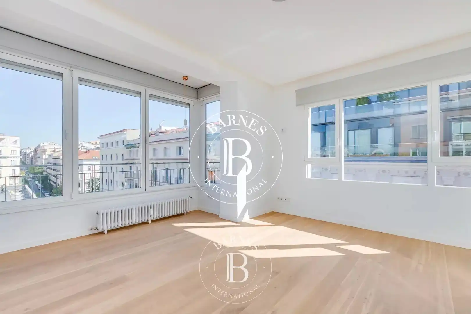 Vista exterior de Piso de alquiler en Madrid con Aire acondicionado, Calefacción y Horno