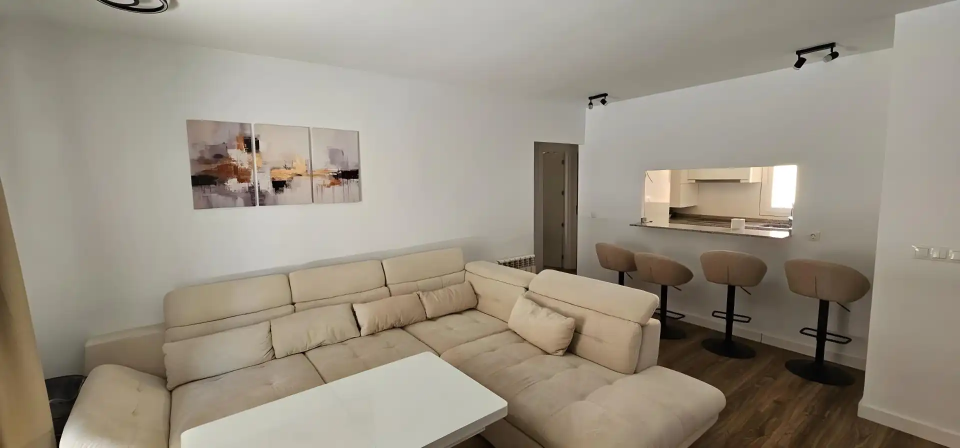 Flat for rent in Calle POLO Y CAÑA, La Cruz