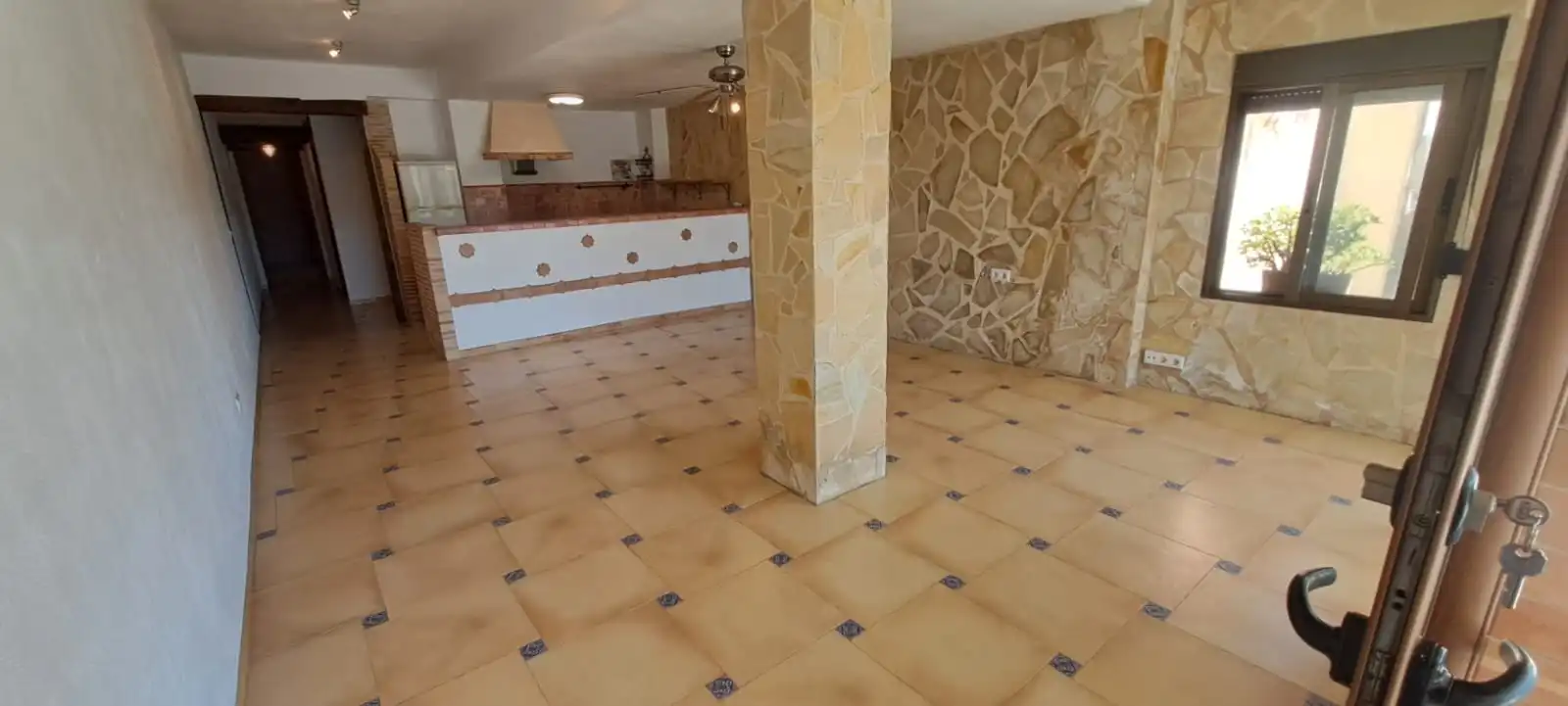 Casa adosada de alquiler en Benissa con Amueblado y Piscina comunitaria