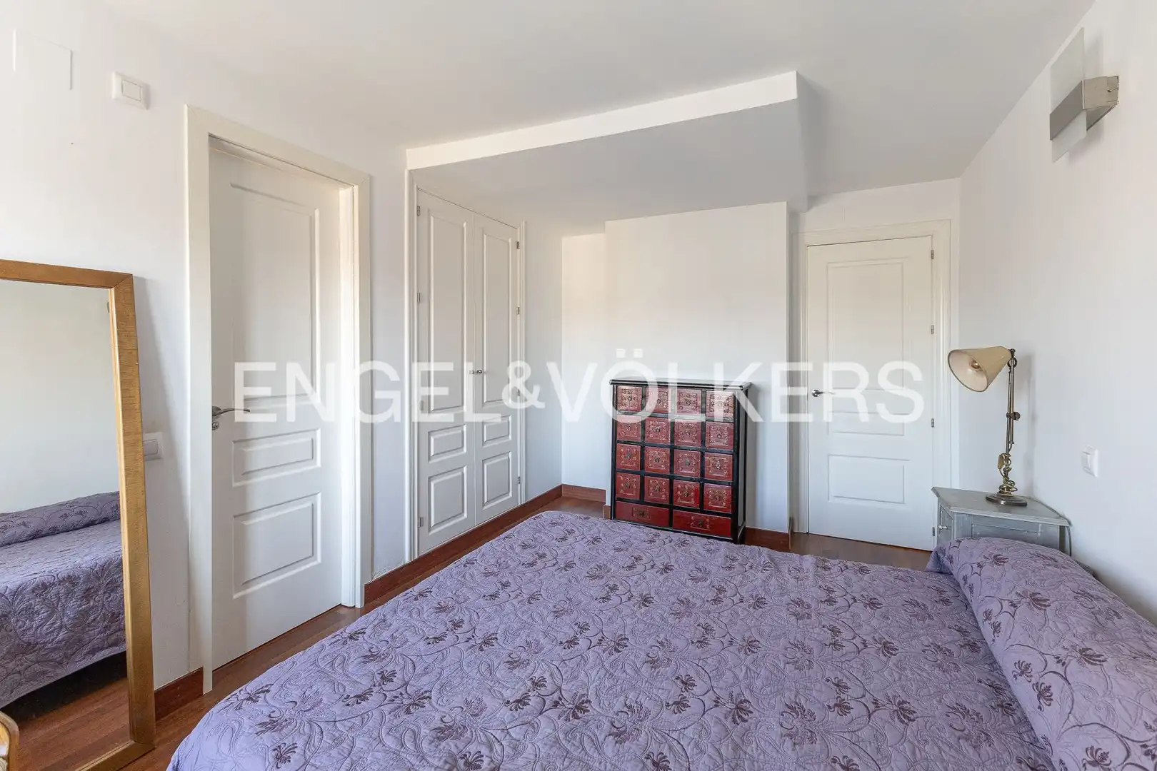 Schlafzimmer von Wohnung zur Miete in Madrid mit Klimaanlage, Heizung und Möbliert