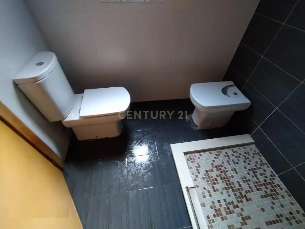 Baño de Casa o chalet en venta en Chiva con Jardín privado, Trastero y Balcón