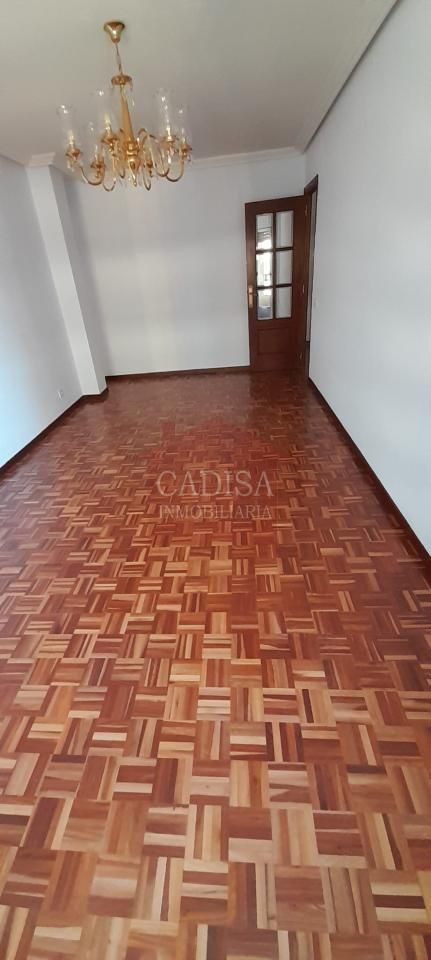 Dormitori de Pis de lloguer en Salamanca Capital amb Calefacció, Parquet i Balcó