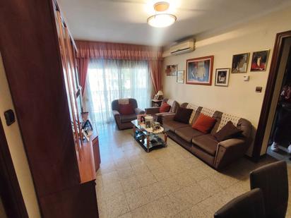 Living room of Flat for sale in Sabadell  with Air Conditioner, Heating and Oven