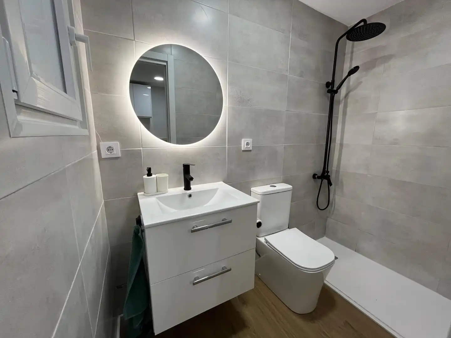 Bathroom of Duplexes for sale in Cartagena  with Terrace, Storage room and Furnished