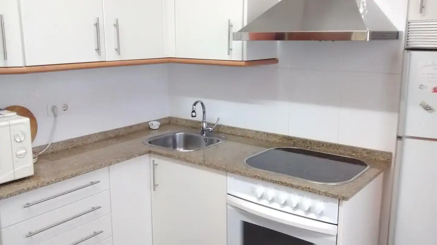 Cocina de Piso en venta en Santiago de Compostela  con Calefacción y Amueblado