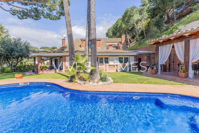 Casa-chalet en Venta en Calle les Bignònies en Les Bilbenyes