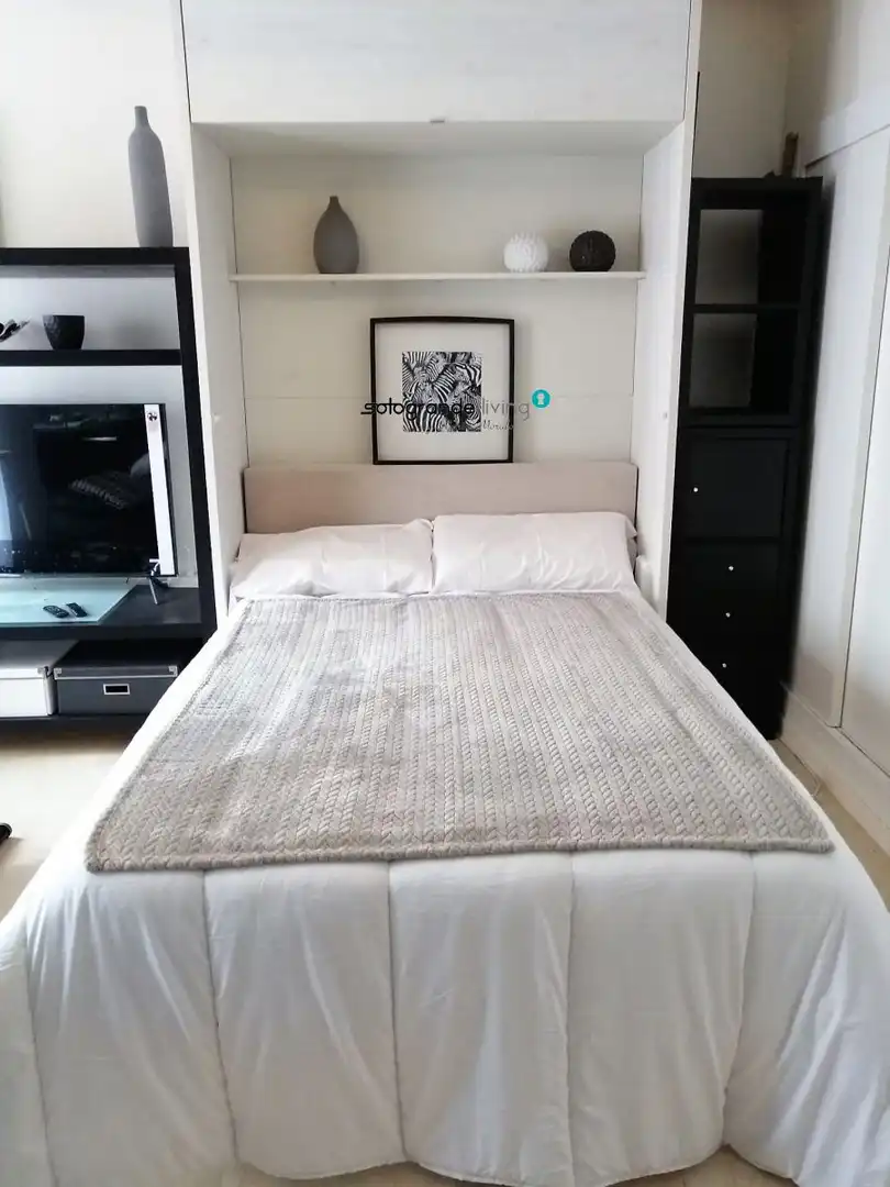 Bedroom of Apartments for sale in Sotogrande  with Air Conditioner, Heating and Furnished