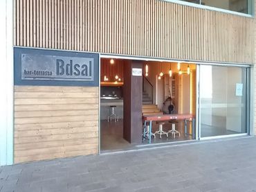 Local comercial en venda a Passeig Marítim 21