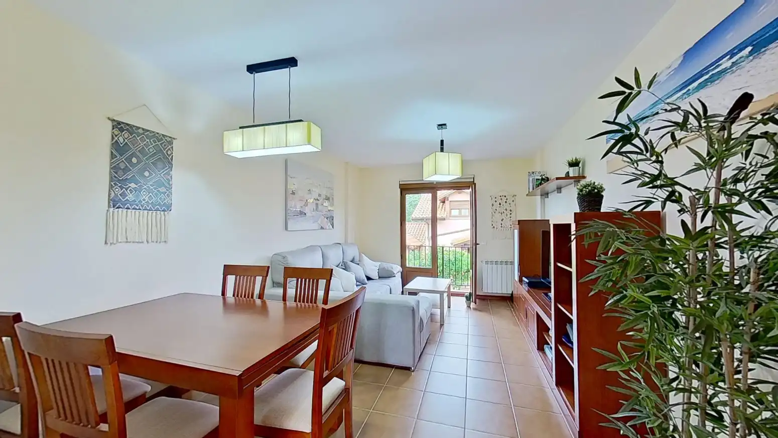 Sala de estar de Piso en venta en Alfoz de Lloredo con Calefacción, Parquet y Balcón