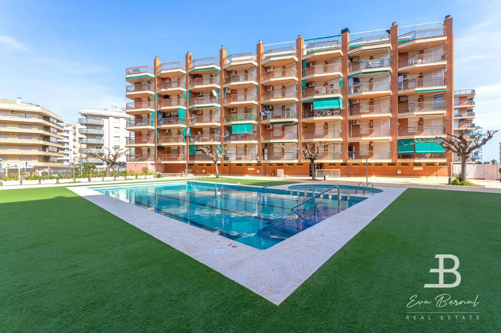 Mini appartamento con piscina in vendita a Pau Casals