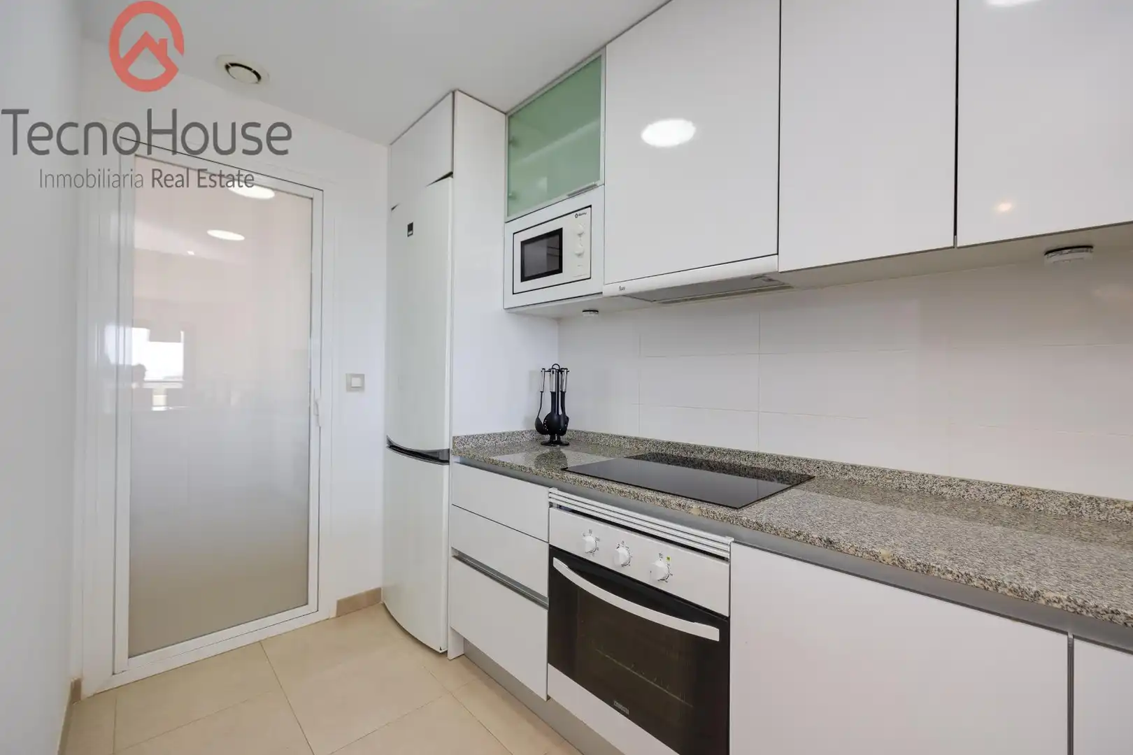 Cuina de Apartament en venda en Orihuela amb Aire condicionat, Calefacció i Jardí privat