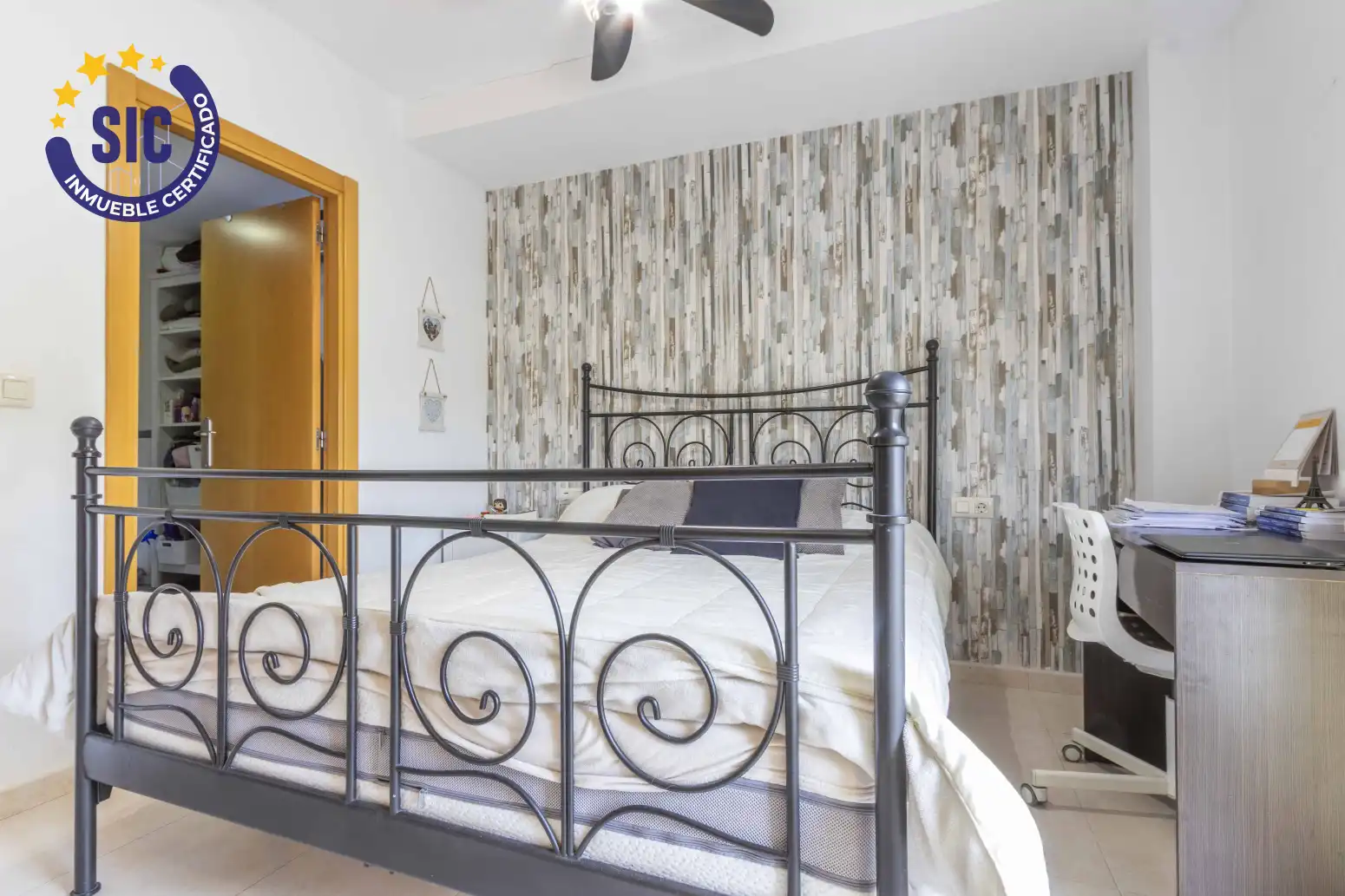 Dormitori de Casa adosada en venda en Náquera amb Calefacció, Jardí privat i Terrassa