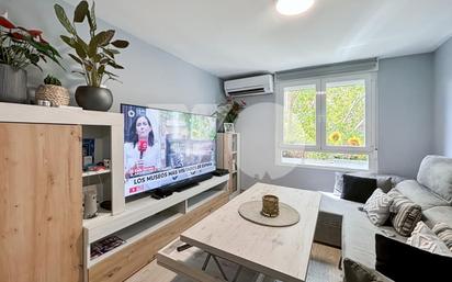 Living room of Flat for sale in  Madrid Capital  with Air Conditioner