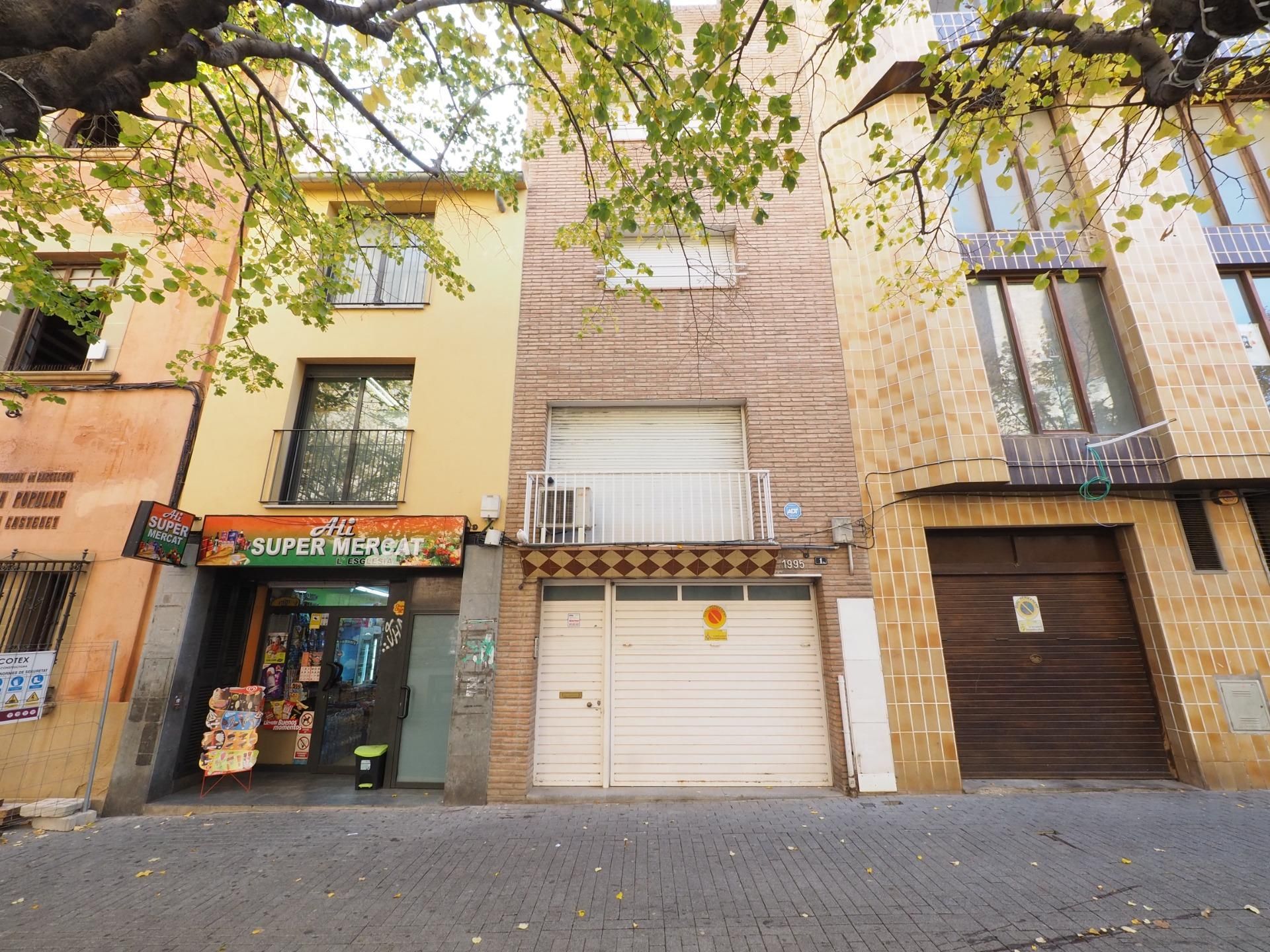Exterior view of House or chalet for sale in Esparreguera  with Air Conditioner, Heating and Parquet flooring