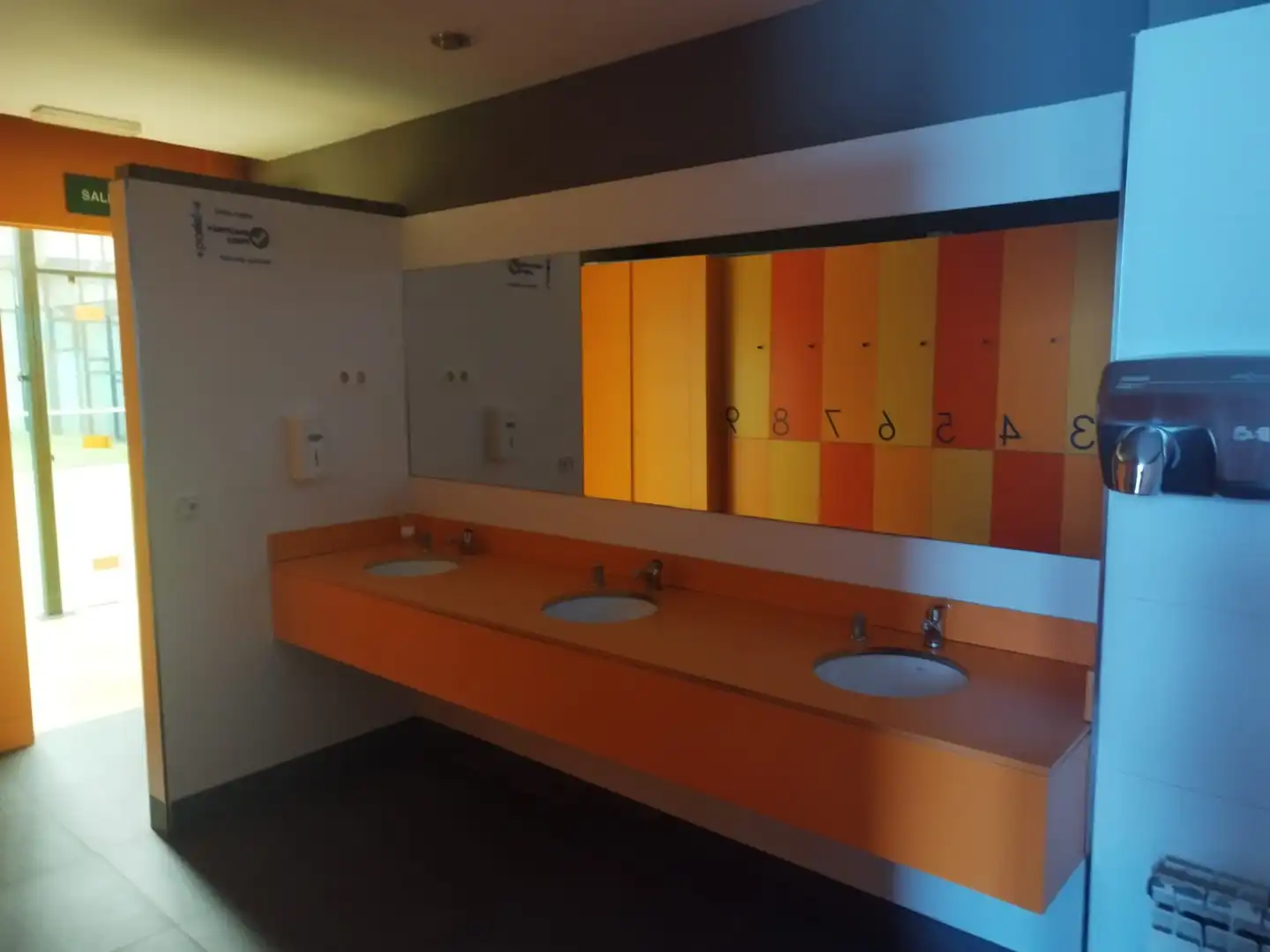 Bathroom of Industrial buildings for sale in Burgos