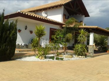 House with balcony to rent in Avenida de España 79