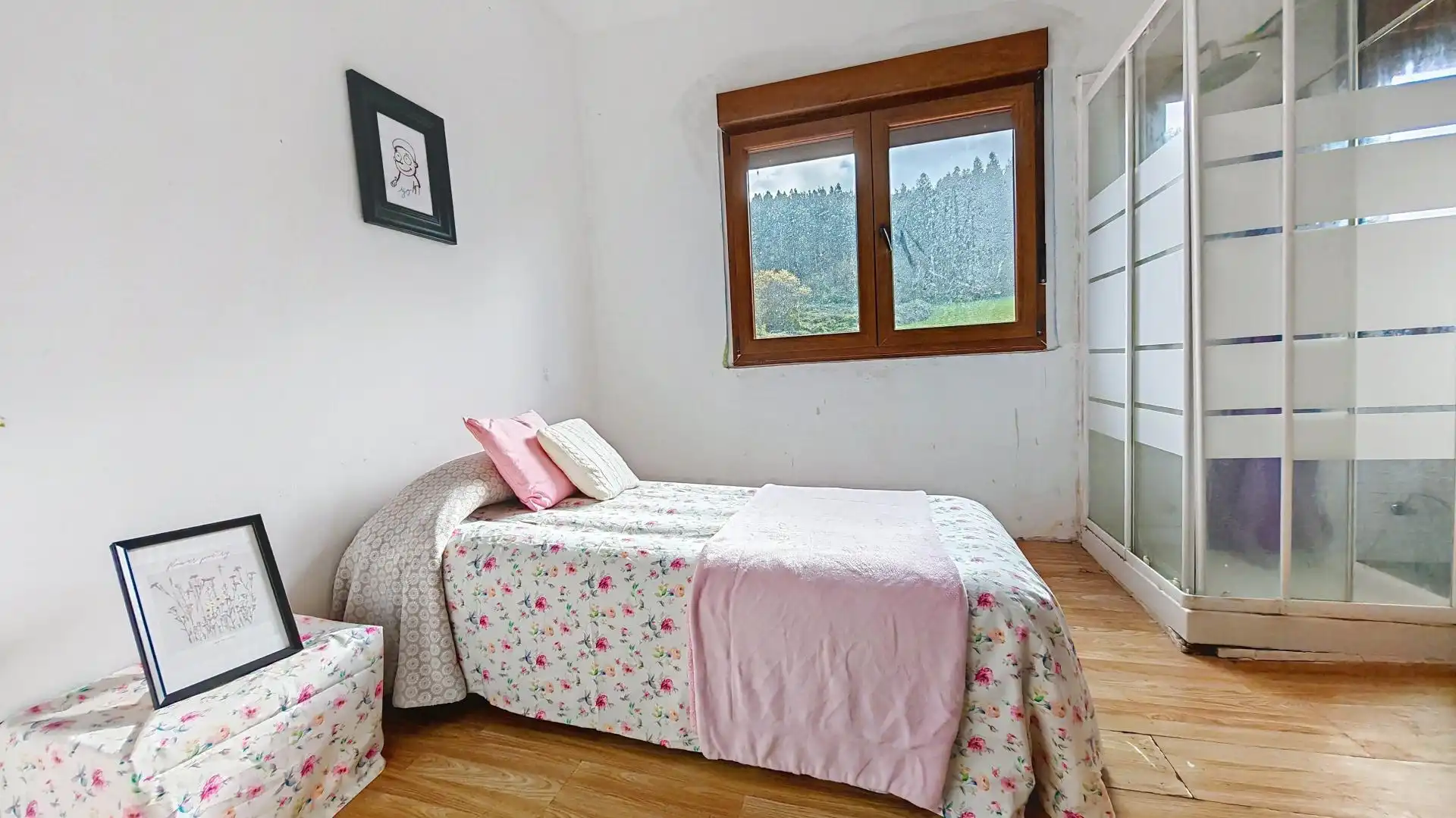 Habitación de Casa o chalet en venta en Carreño con Calefacción y Amueblado