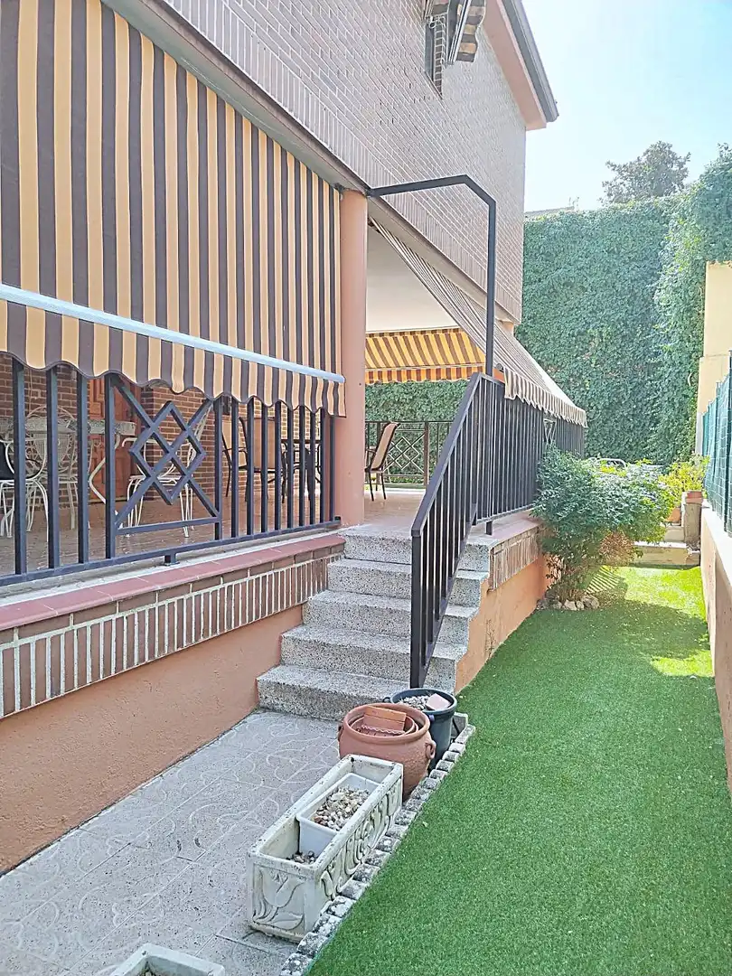 Terrace of Detached homes for sale in Los Villares