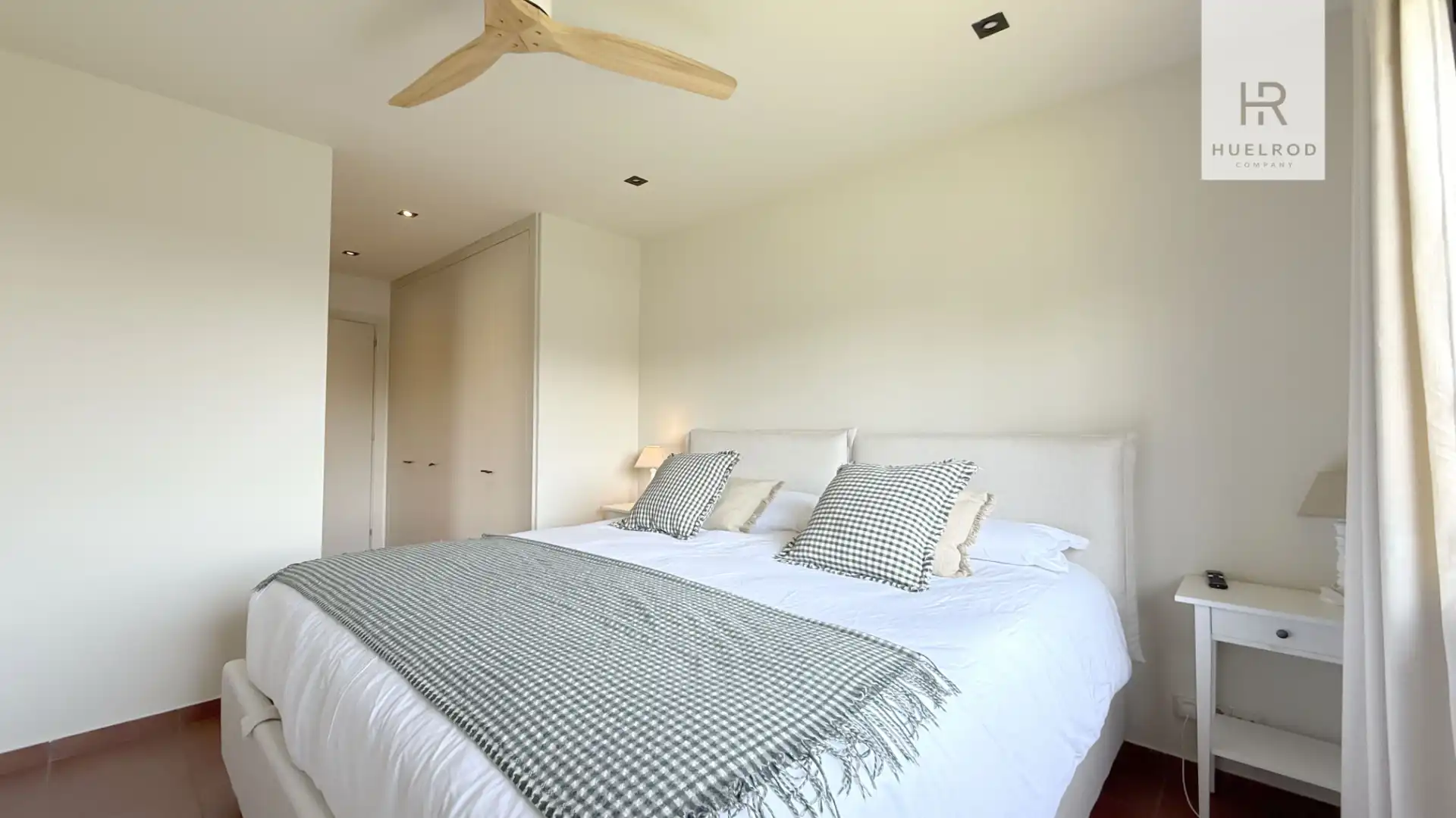 Bedroom of Houses for sale in Sant Vicenç de Montalt  with Air Conditioner, Heating and Private garden
