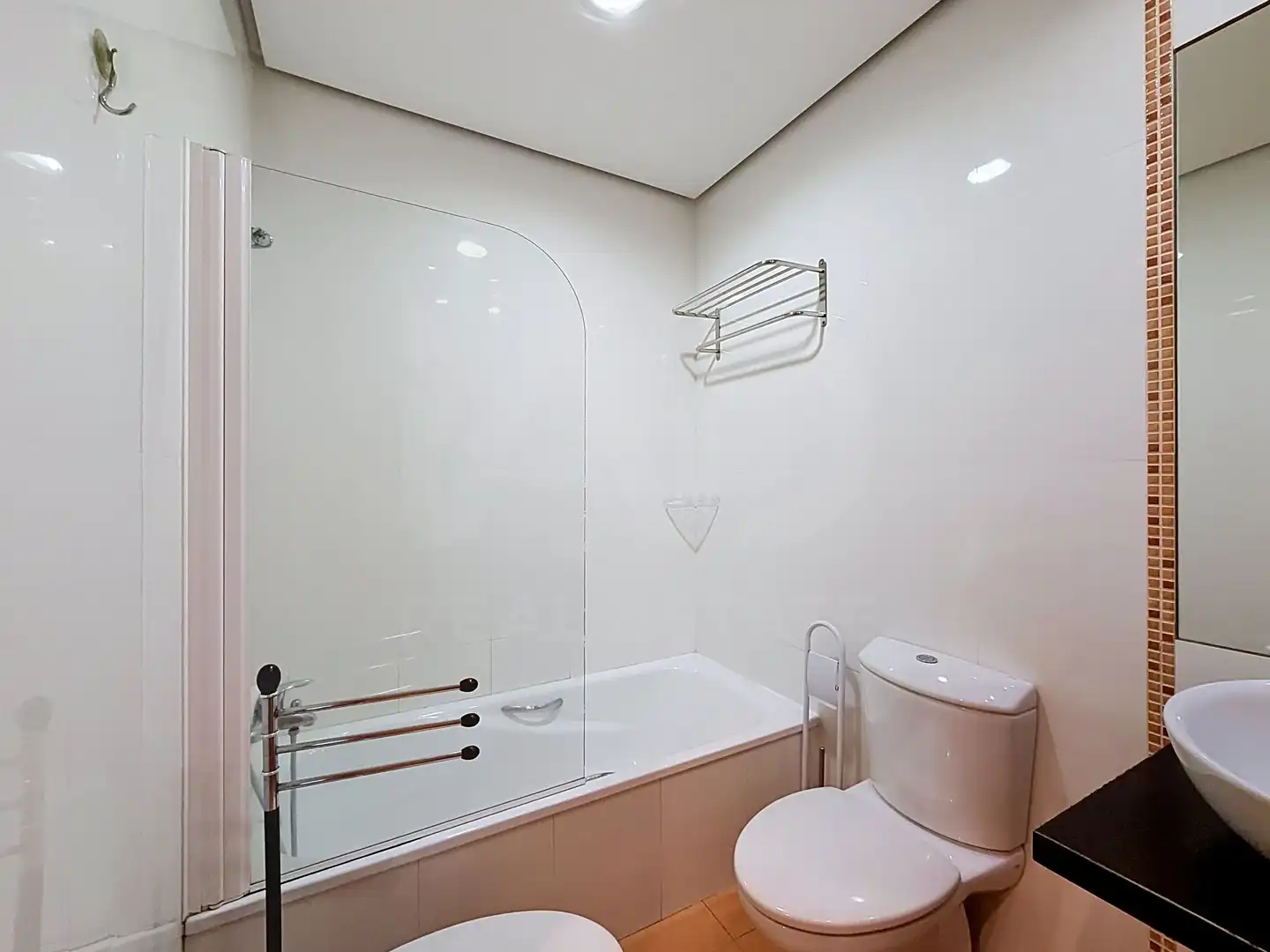 Baño de Piso de alquiler en Vigo  con Calefacción