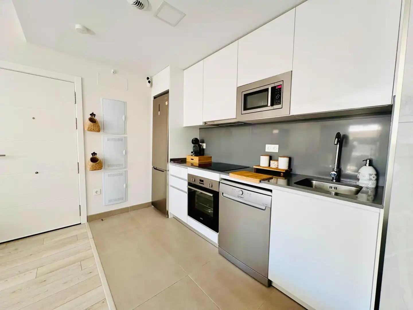 Cocina de Planta baja de alquiler en Vélez-Málaga con Aire acondicionado, Calefacción y Jardín privado