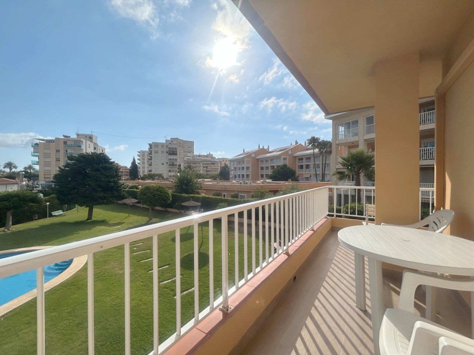 Vista exterior de Apartament de lloguer en Jávea / Xàbia amb Aire condicionat, Terrassa i Piscina