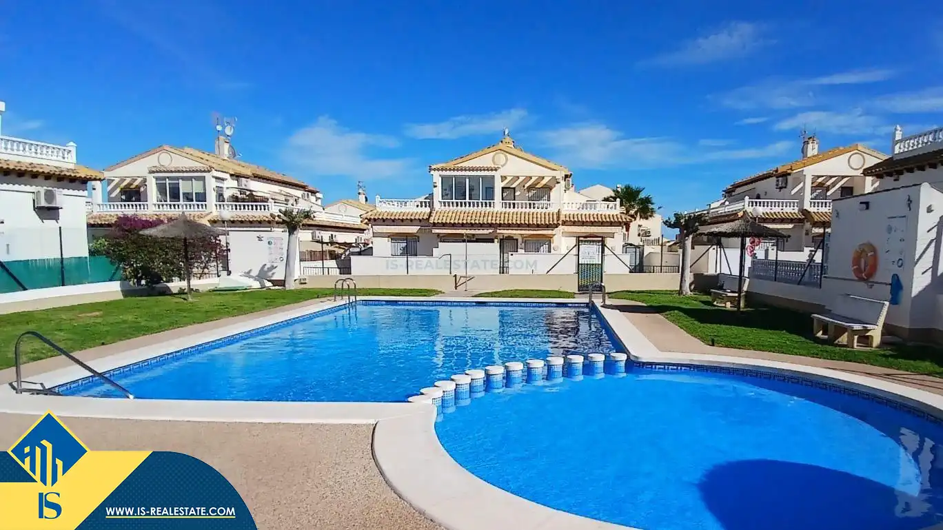Maisonette mit Pool zum Verkauf in Orihuela Costa
