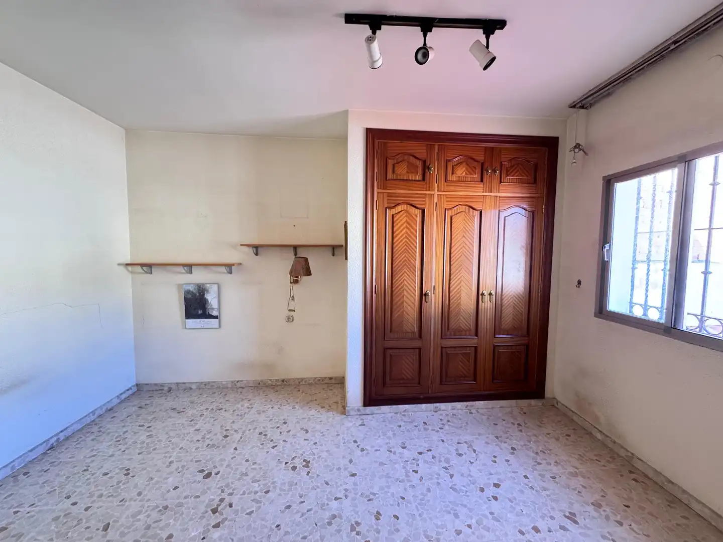 Schlafzimmer von Einfamilien-Reihenhaus zum Verkauf in Málaga mit Klimaanlage und Heizung