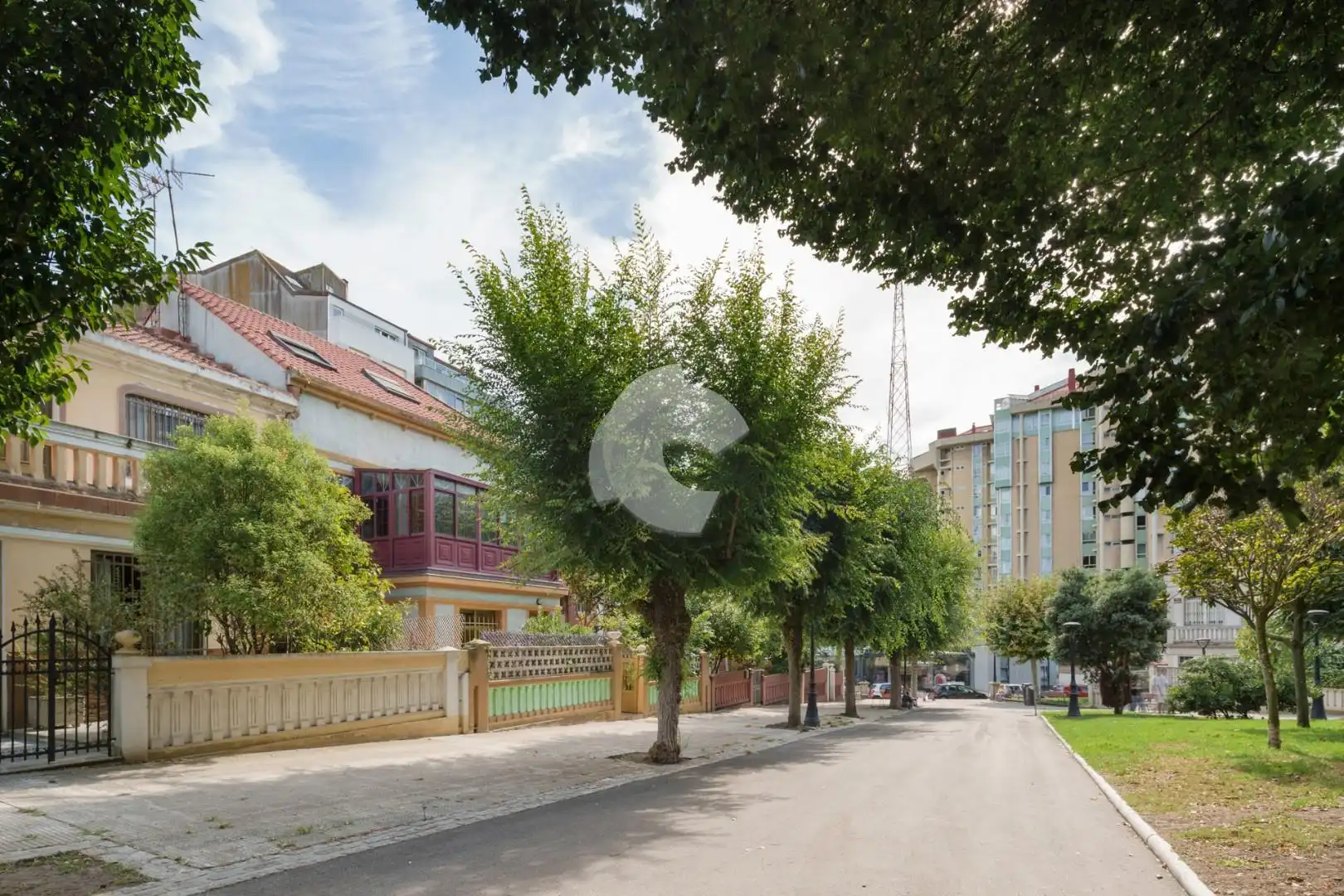 Vista exterior de Casa adosada en venda en A Coruña Capital  amb Calefacció i Traster