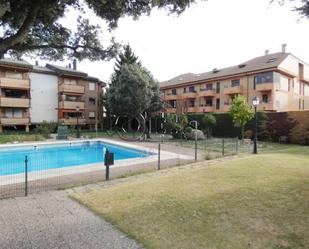 Piscina de Pis en venda en El Escorial amb Calefacció, Terrassa i Piscina comunitària