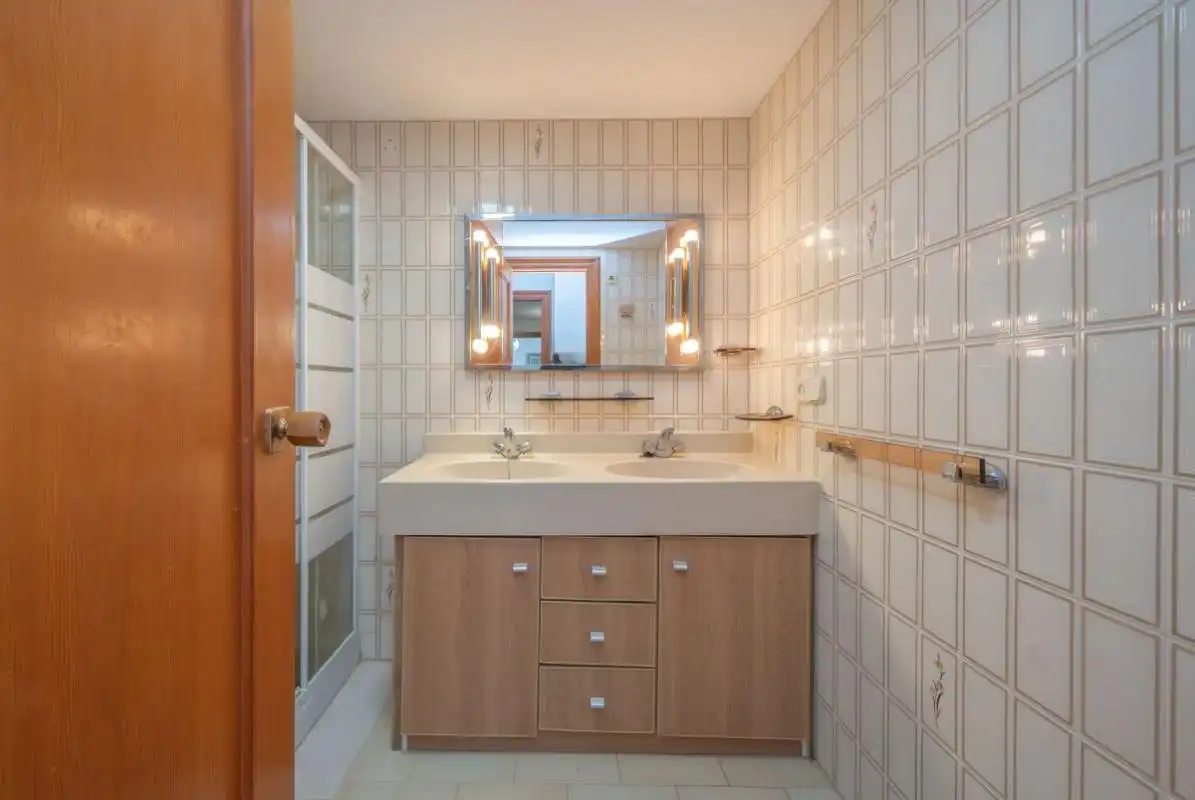 Baño de Piso en venta en El Campello con Calefacción, Jardín privado y Terraza
