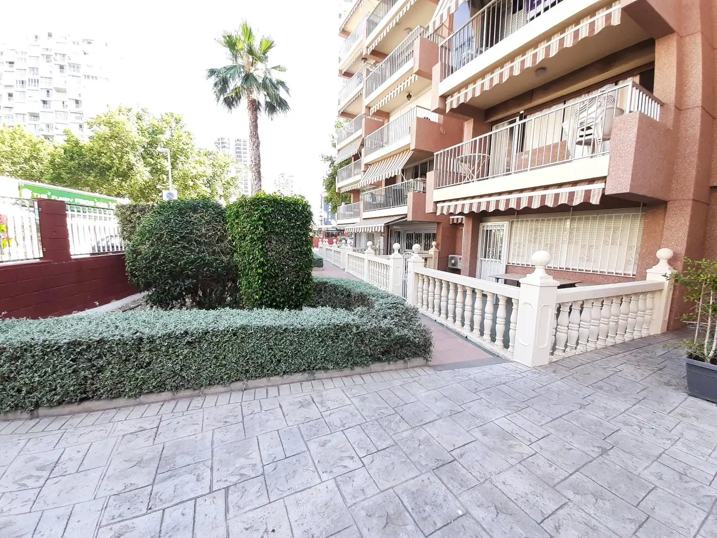 Vista exterior de Apartament en venda en Benidorm amb Terrassa i Balcó