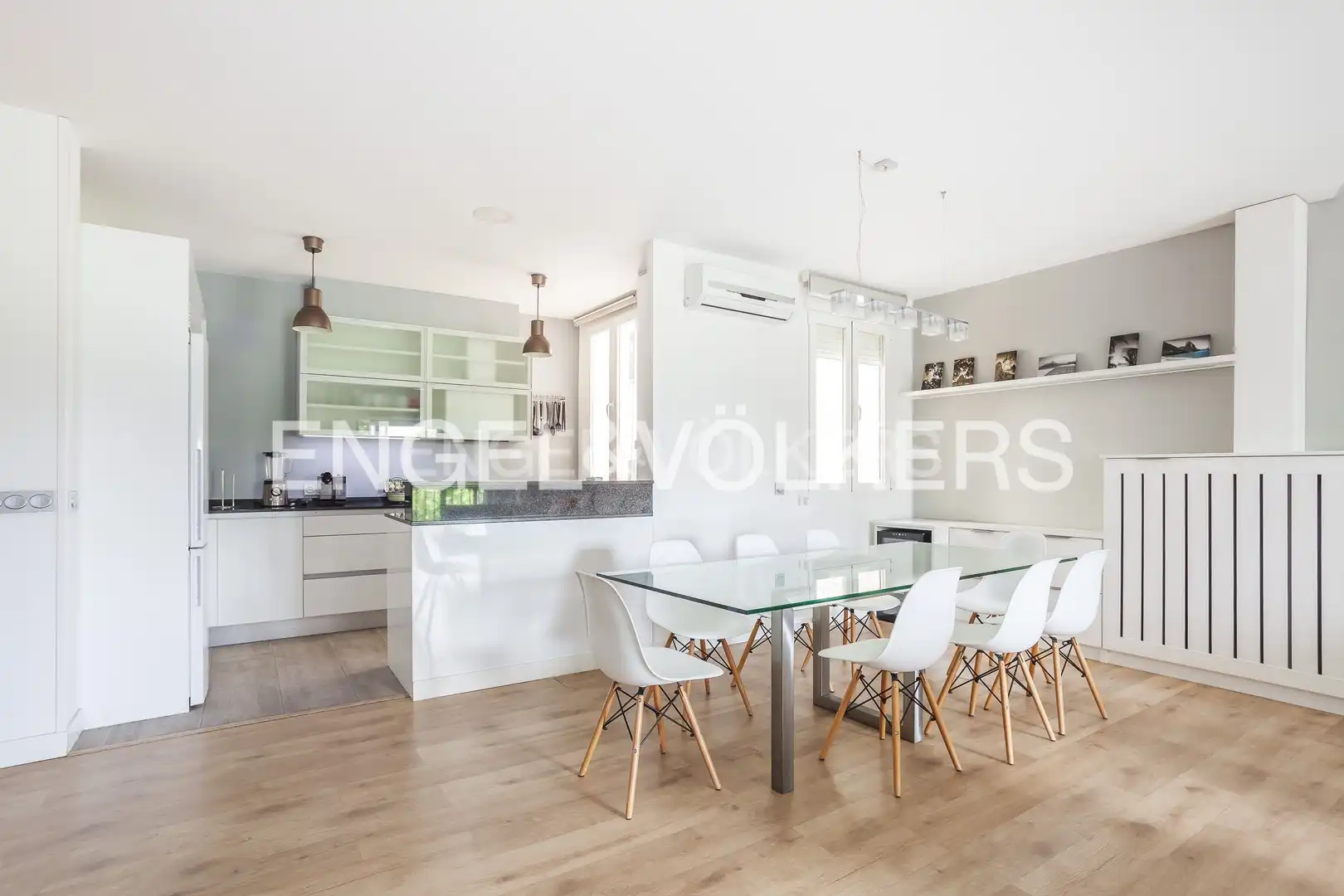 Comedor de Piso de alquiler en Madrid con Aire acondicionado, Calefacción y Amueblado