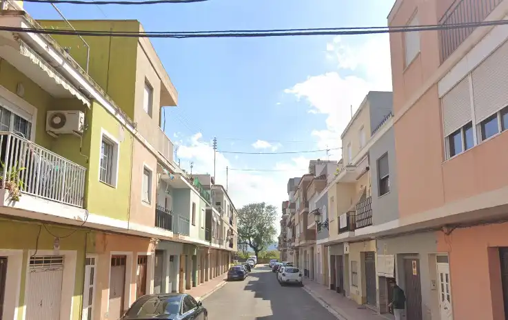 Vista exterior de Piso en venta en Polinyà de Xúquer