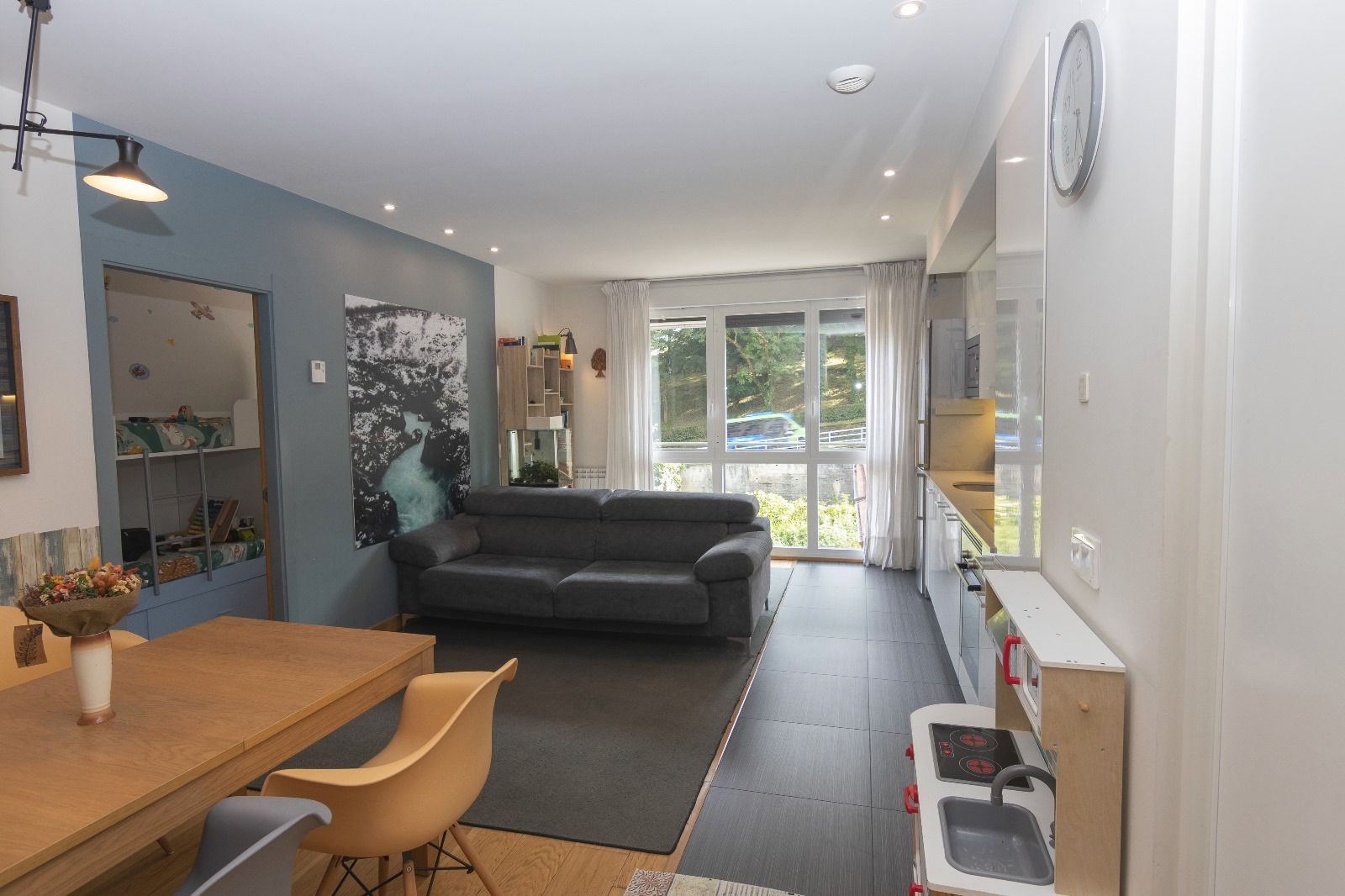 Sala de estar de Piso en venta en Donostia - San Sebastián  con Calefacción, Trastero y Amueblado