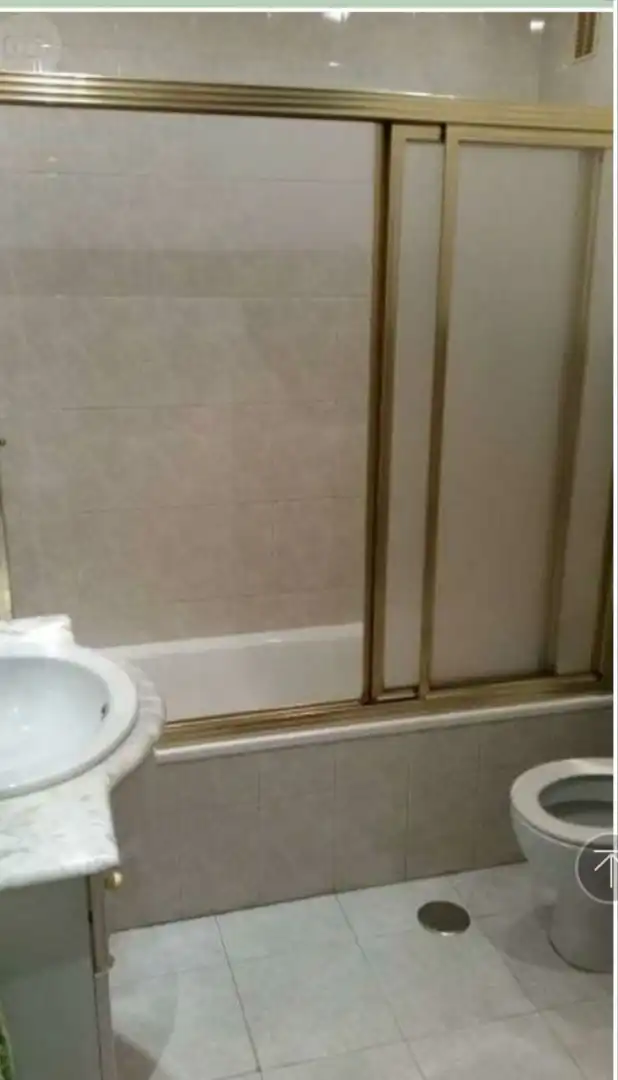 Bathroom of Flat for rent in La Línea de la Concepción  with Terrace, Furnished and Pets allowed