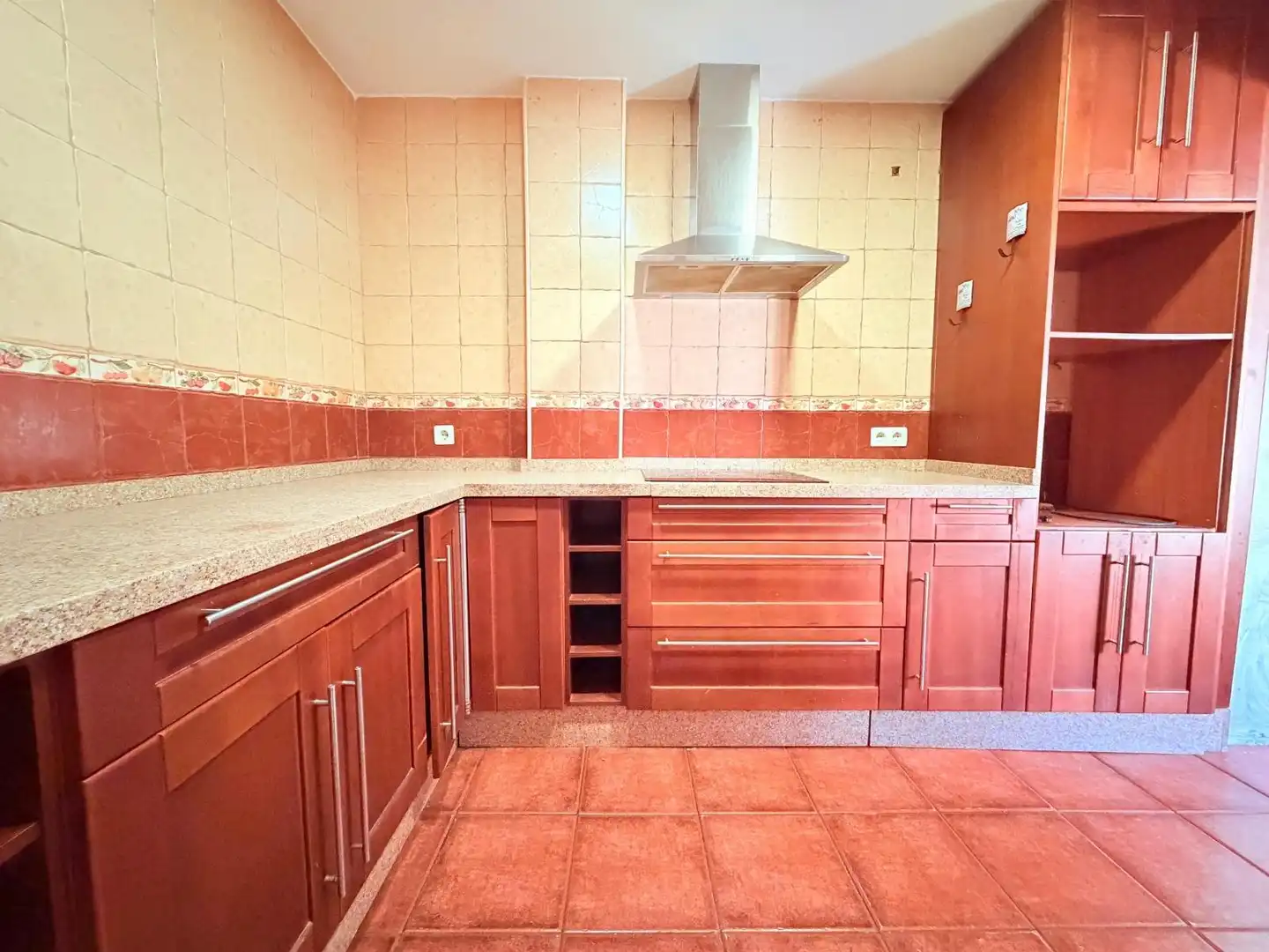 Cuina de Casa adosada en venda en Los Barrios amb Traster